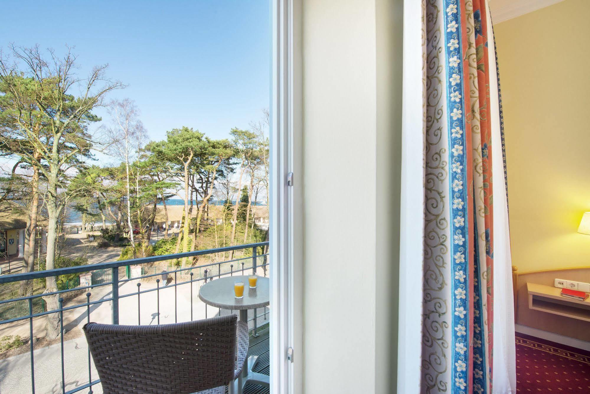 Aparthotel Kuehlungsborn, Villa Am Konzertgarten ภายนอก รูปภาพ
